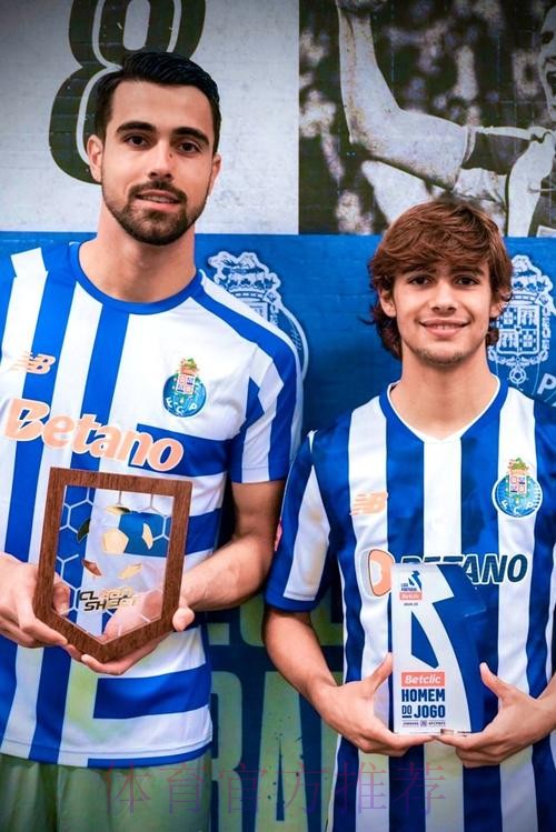 恶劣?4000万葡国门飞踹18岁新星!队友看呆,更衣室震怒:开除他 恶劣?4000万葡国门飞踹18岁新星!队友看呆,更衣室震怒:开除他